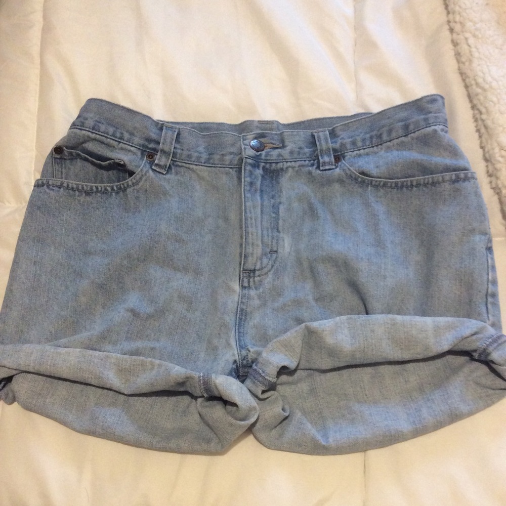 32’ waist shorts